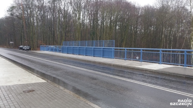 Między Szczecinem a Policami, przez wiadukt nad torami kolejowymi w Mścięcinie można już przejeżdżać swobodnie.