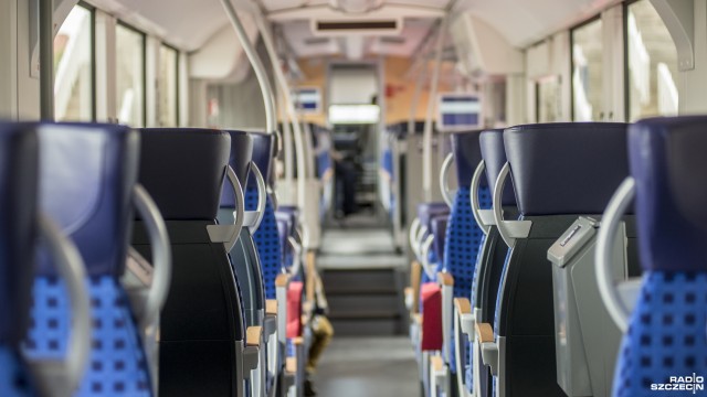 Od 10 grudnia z Berlina do Monachium szybką koleją ICE można dojechać w niecałe cztery godziny. W piątek, w obecności kanclerz Angeli Merkel, szefa Deutsche Bahn Richarda Lutza oraz dziennikarzy, uroczyście otwarto nową trasę. Podczas pierwszej podróży doszło jednak do poważnej awarii pociągu.