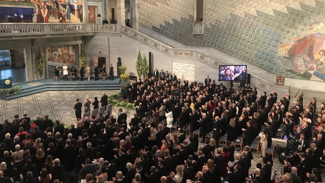 W Oslo odbyła się ceremonia wręczenia Pokojowej Nagrody Nobla. Tę prestiżową nagrodę odebrała sekretarz generalna Międzynarodowej Kampanii na rzecz Zniesienia Broni Nuklearnej, Szwedka Beatrice Fihn. Drugą laureatką jest Japonka - Setsuko Thurlow, która jako 13-latka przeżyła zrzucenie bomby atomowej na Hiroszimę.