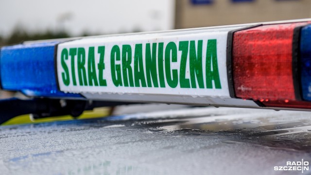 Ulotka z promu, a w niej 200 euro - w taki sposób Ukrainiec chciał przekupić funkcjonariuszy Straży Granicznej. Do tej próby doszło w Świnoujściu.