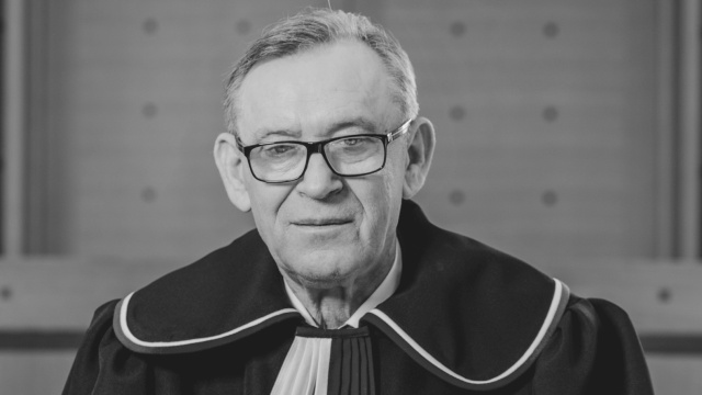 Nie żyje sędzia Trybunału Konstytucyjnego Henryk Cioch. Miał 66 lat. Ciało znaleziono w jednym z mieszkań w Warszawie. Nie znaleziono na nim żadnych obrażeń.