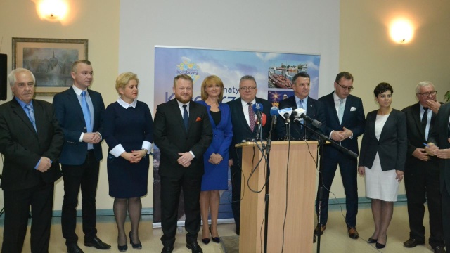 PO, SLD, PSL, a także lokalne ruchy polityczne skupione wokół Wioletty Dymeckiej i Jacka Woźniaka wystartują wspólnie w przyszłorocznych wyborach samorządowych w Kołobrzegu. W czwartek oficjalnie przedstawiono nową koalicję nazwaną Porozumienie 2018.