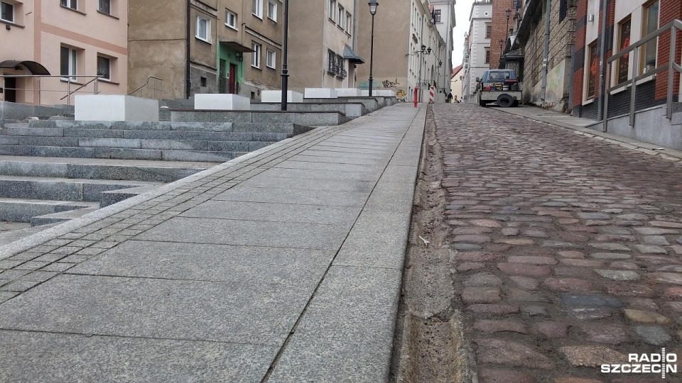 Ulica Kuśnierska na szczecińskim Podzamczu po przebudowie. Fot. Marek Borowiec [Radio Szczecin]