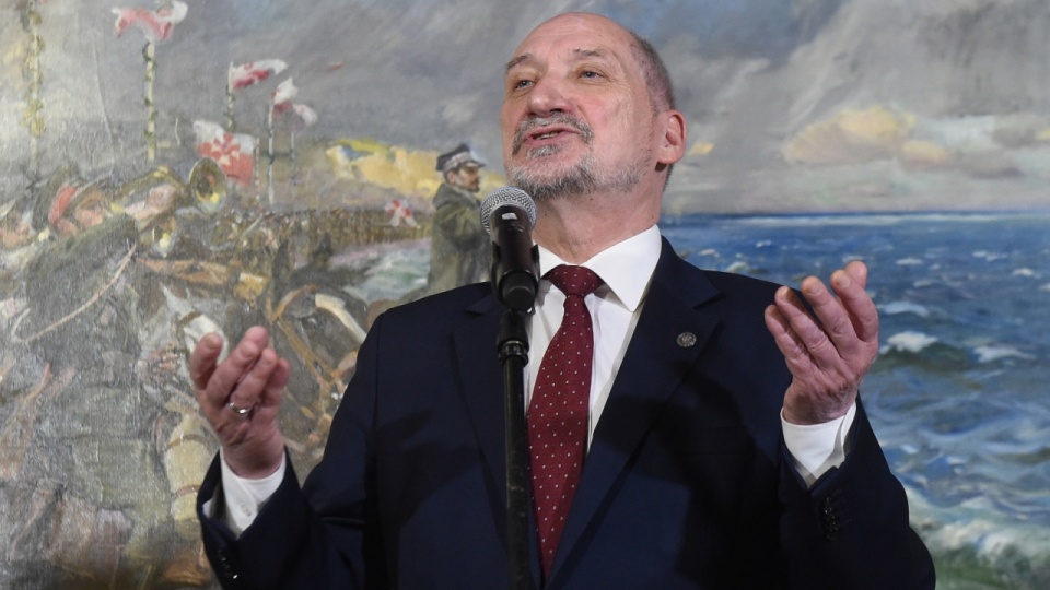 Szef MON Antoni Macierewicz. Fot. PAP/Radek Pietruszka