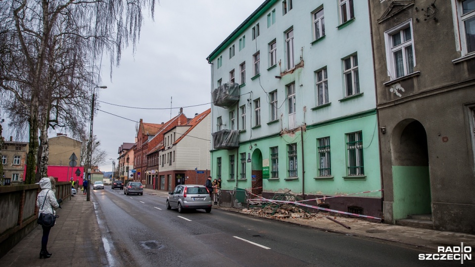 Zarwany balkon w Dąbiu, nie ma poszkodowanych. Fot. Olaf Nowicki [Radio Szczecin]