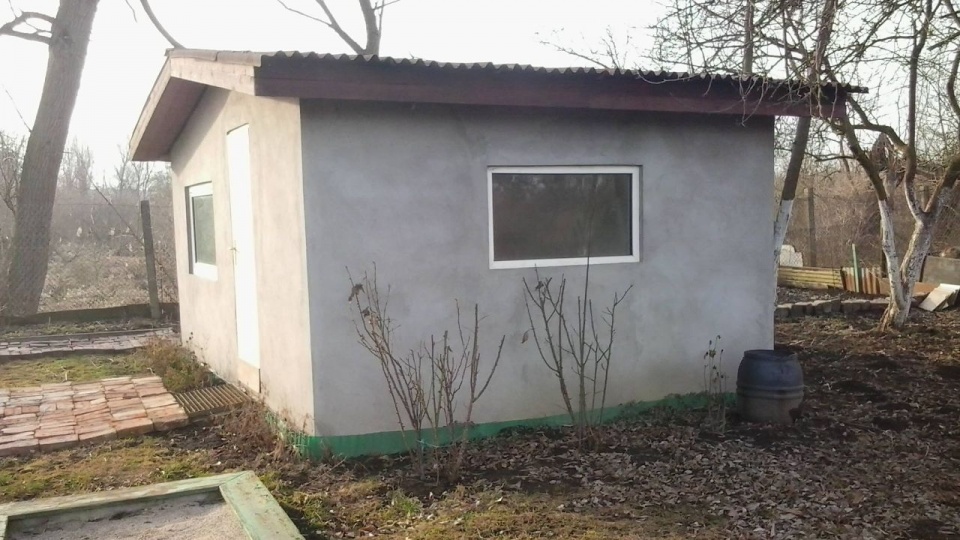 Rzeczoznawca powołany przez Zarząd Portów oszacował zużycie nowej, 3-letniej murowanej altany, na 70%. Fot. Archiwum prywatne