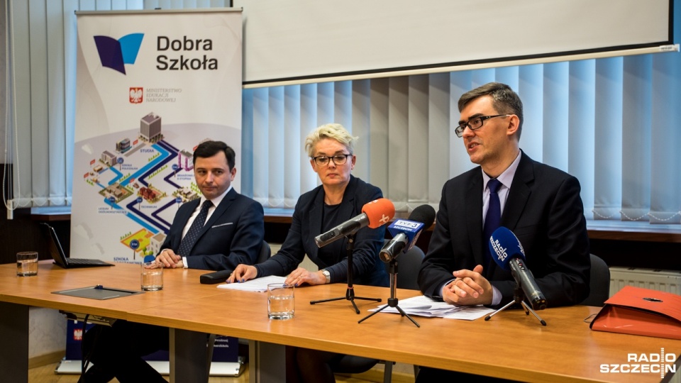 Konferencja prasowa w kuratorium oświaty w Szczecinie. Fot. Weronika Łyczywek [Radio Szczecin]