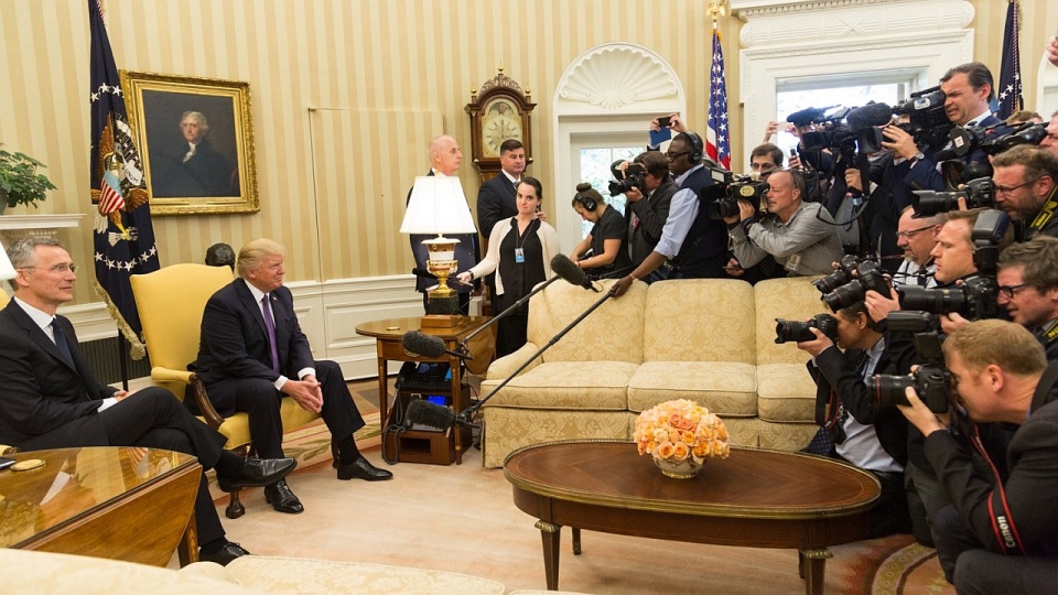 Prezydent Donald Trump po spotkaniu w Białym Domu z sekretarzem generalnym NATO Jensem Stoltenbergiem. Fot. twitter.com/realDonaldTrump
