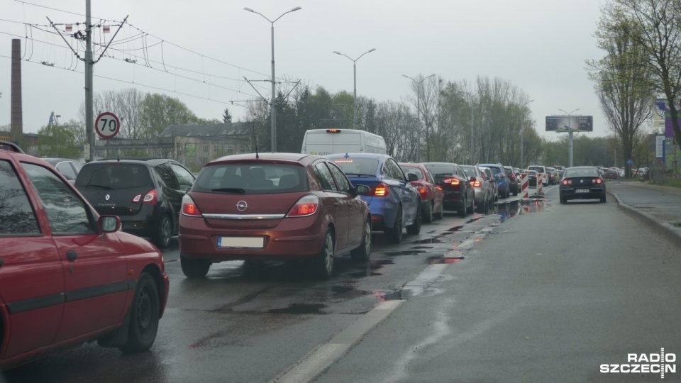 Korki w miejscu wypadku. Fot. Piotr Sawiński [Radio Szczecin]