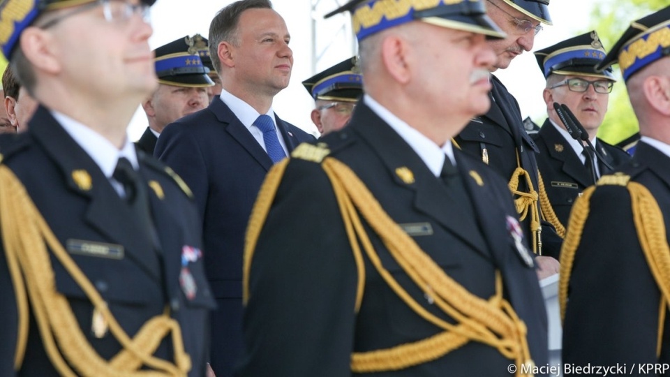 Dziś swoje święto obchodzi 30 tysięcy strażaków zawodowych i 700 tysięcy druhów Ochotniczej Straży Pożarnej. Fot. twitter.com/prezydentpl