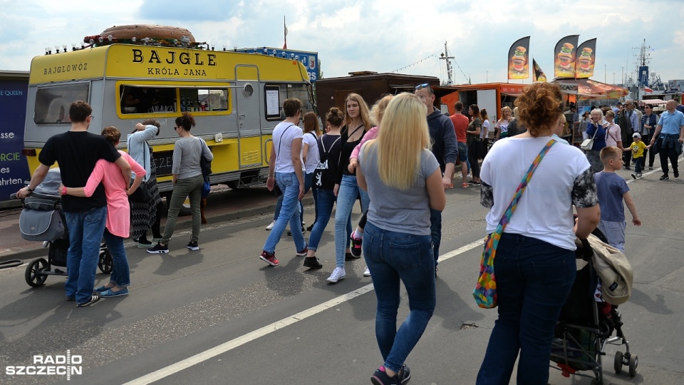 Festiwal Smaków Food Trucków w Szczecinie. Fot. Łukasz Szełemej [Radio Szczecin]
