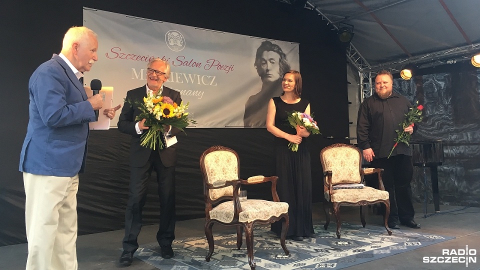 Aktorom towarzyszył przy fortepianie Krzysztof Baranowski. Fot. Małgorzata Frymus [Radio Szczecin]