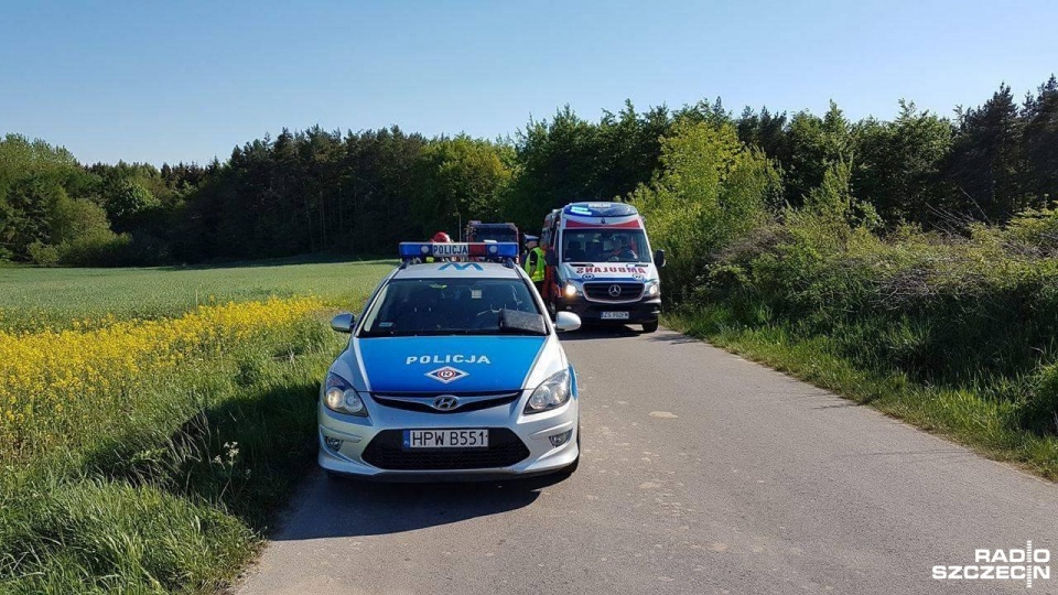 Do wypadku doszło w poniedziałek około godziny 17 w miejscowości Stojkowo w powiecie kołobrzeskim. Fot. Przemysław Polanin [Radio Szczecin]