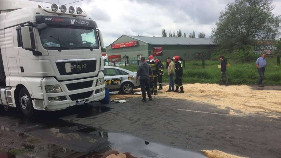 Do kolizji doszło chwilę po 10 przy ulicy Pomorskiej w Szczecinie, w pobliżu przejazdu kolejowego w stronę centrum. Fot. Internauta