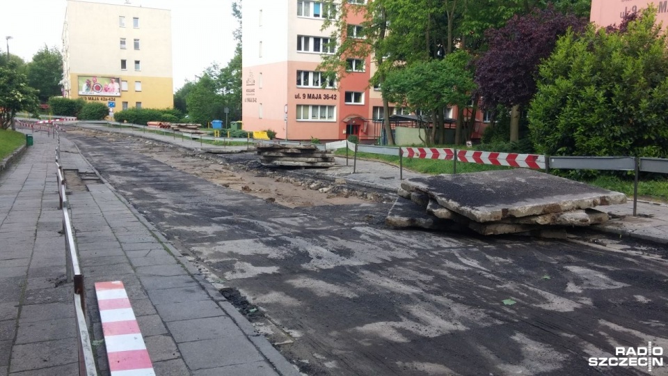 Po remoncie będzie zdecydowanie lepiej, powstaną nawet dodatkowe miejsca parkingowe. Trzeba jednak poczekać aż do października. Fot. Marek Borowiec [Radio Szczecin]
