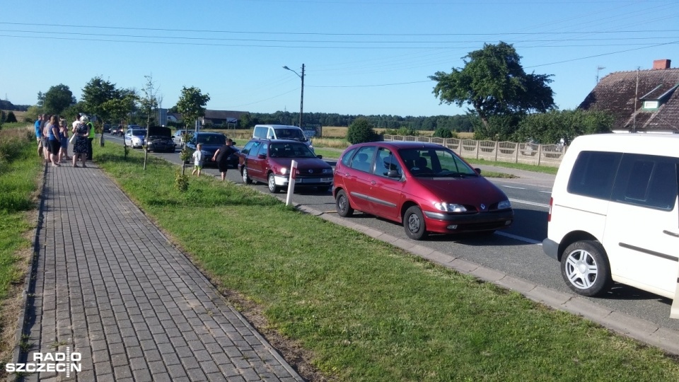 Przed godziną 18 w Brzozowie zderzyło się pięć samochodów. Fot. Marek Borowiec [Radio Szczecin]