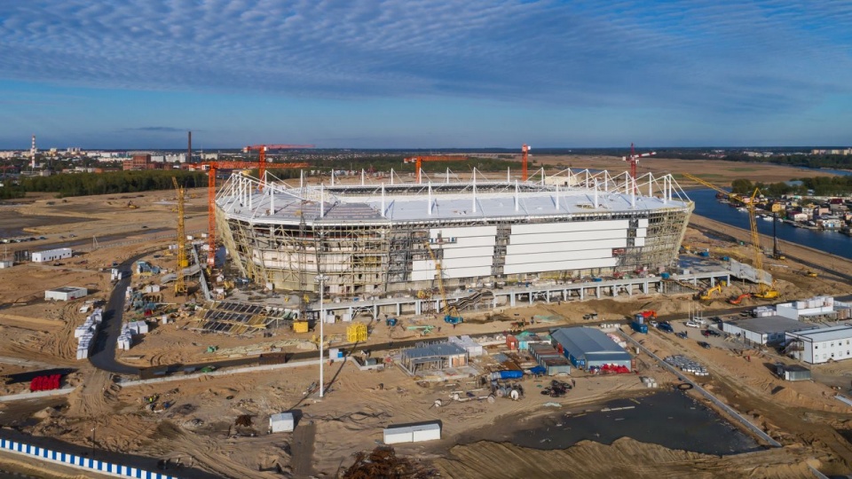 Budowany na FIFA World Cup 2018 stadion w Kaliningradzie. źródło: pl.wikipedia.org/wiki/Mistrzostwa_Świata_w_Piłce_Nożnej_2018