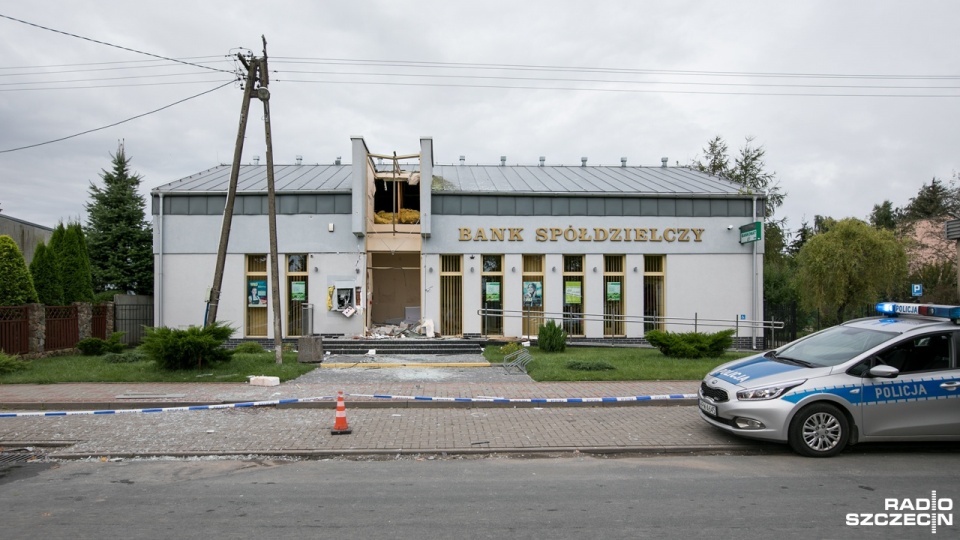 Nieznani sprawcy włamali się do banku w Bielicach. Fot. Weronika Łyczywek [Radio Szczecin]