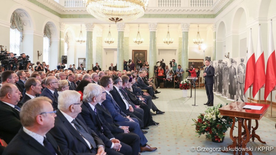 Powołanie Komitetu, w którego skład wchodzą m.in. prezydent, marszałkowie Sejmu i Senatu oraz premier, zakłada ustawa o obchodach 100-lecia niepodległości Polski, które przypada w 2017 roku. Fot. Grzegorz Jakubowski / KPRP