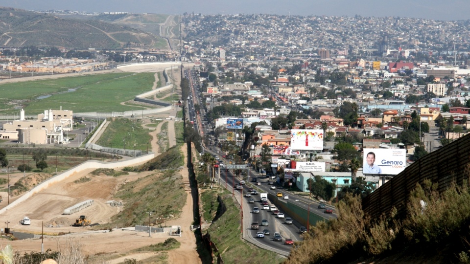 Granica pomiędzy San Diego a Tijuana. Źródło fot.: www.pl.wikipedia.org/Wikifreund