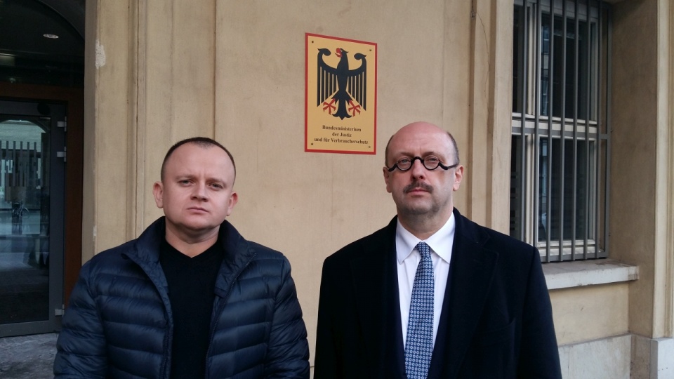 Ariel Żurawski wraz ze swoim pełnomocnikiem mecenasem Stefanem Hamburą. Fot. Archiwum prywatne