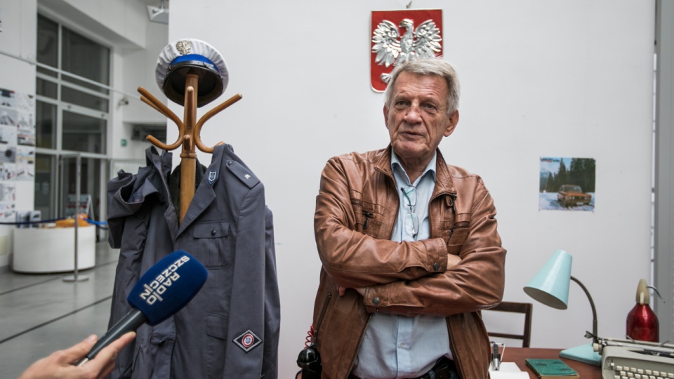 Bronisław Cieślak, czyli odtwórca głównej roli w serialu "07 zgłoś się", był gościem urodzinowej imprezy w szczecińskim muzeum. Fot. Weronika Łyczywek [Radio Szczecin]