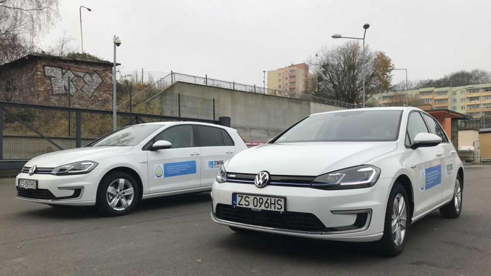 Jak informuje miejska spółka, Volkswagenami można przejechać do 300 kilometrów na jednym ładowaniu, a to wystarczy do przemieszczania się po Szczecinie. Fot. ZWiK