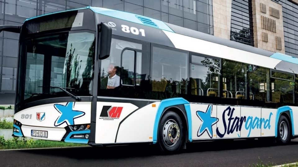 Pierwsze z 16 nowych pojazdów firmy Solaris, w barwach wybranych przez mieszkańców, wyjadą na ulice Stargardu wiosną przyszłego roku. źródło: www.stargard.pl/aktualnosci