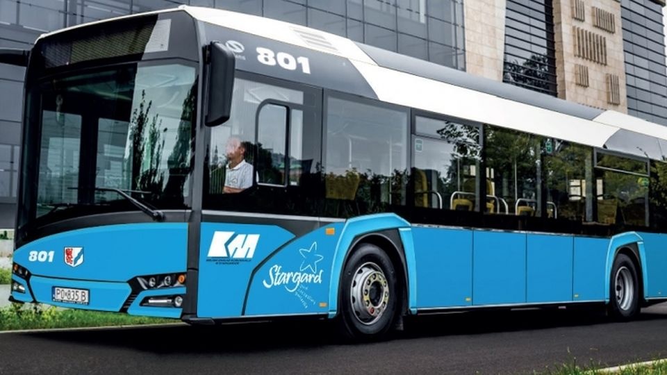 Pierwsze z 16 nowych pojazdów firmy Solaris, w barwach wybranych przez mieszkańców, wyjadą na ulice Stargardu wiosną przyszłego roku. źródło: www.stargard.pl/aktualnosci