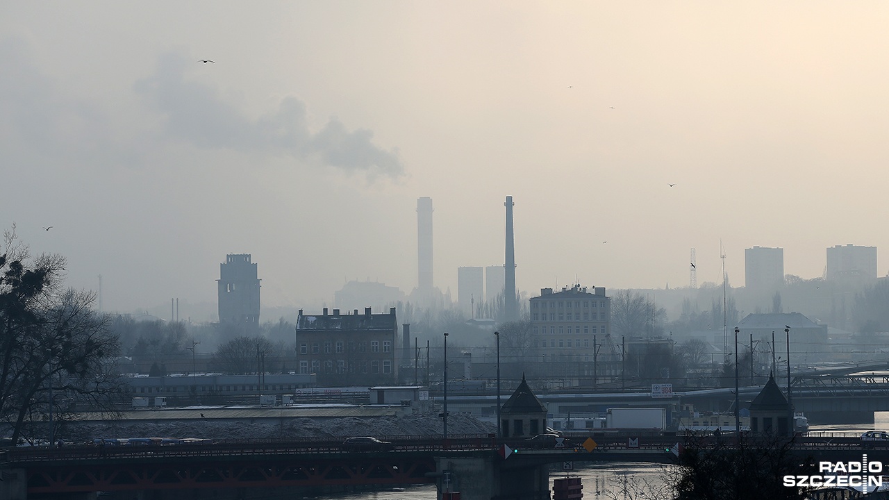 Wojewódzki Inspektorat Ochrony Środowiska w Szczecinie wyjaśnia sprawę zanieczyszczenia powietrza nad Szczecinem.