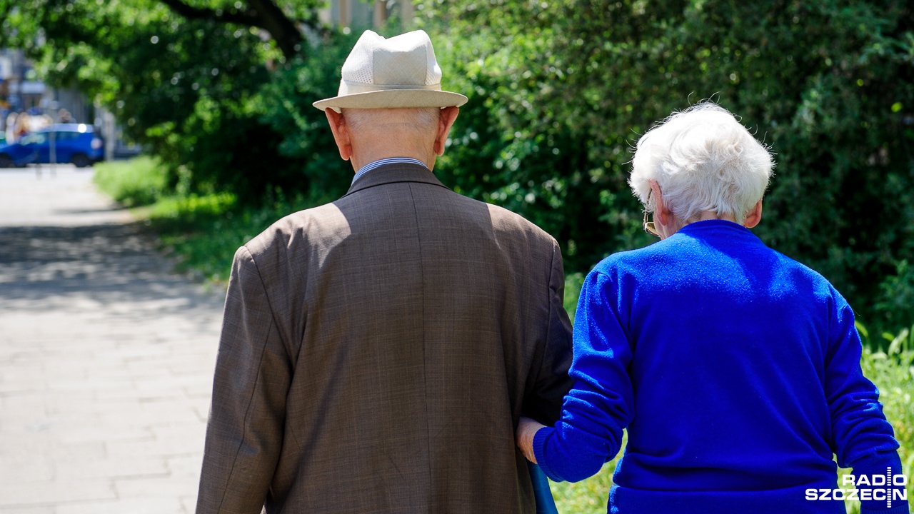 Żółta strefa w całej Polsce. Apel do seniorów