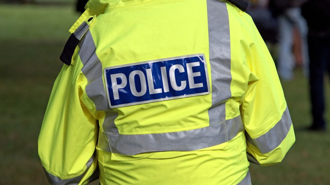 Napastnik, który miał zaatakować nożem przechodniów w południowym Londynie nie żyje - poinformowała policja. Z komunikatu wynika, że dwie osoby odniosły obrażenia.