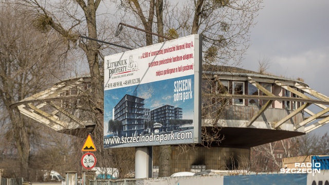 Na terenie dawnej "Baltony" przy ulicy Gdańskiej, inwestor z hiszpańskim kapitałem od 2014 roku zapowiada budowę trzech sześciopiętrowych biurowców oraz trzygwiazdkowego hotelu. Fot. Robert Stachnik [Radio Szczecin] Biurowce i hotel przy Gdańskiej wciąż tylko w planach [ZDJĘCIA]