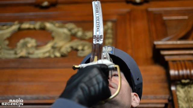 52 nowych funkcjonariuszy zachodniopomorskiej policji jest już po uroczystym ślubowaniu. Fot. Łukasz Szełemej [Radio Szczecin] "To było marzenie od dziecka". Ślubowanie policji, teraz czas na szkolenie [WIDEO, ZDJĘCIA]