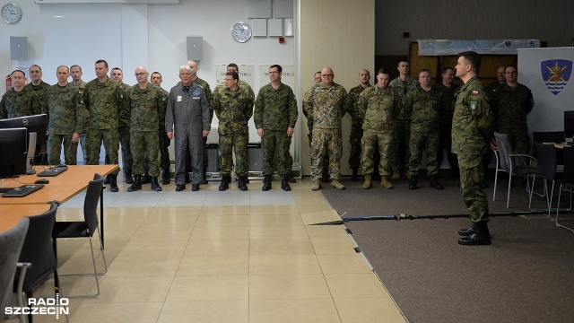 Korpus NATO w Szczecinie. Fot. Łukasz Szełemej [Radio Szczecin] Dowódca wojsk NATO w Europie odwiedził Szczecin [WIDEO, ZDJĘCIA]