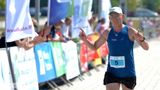 IV Sanprobi Maraton Szczeciński. Fot. Łukasz Szełemej [Radio Szczecin] Zwycięzca Maratonu Szczecińskiego: "myślałem, że będzie gorzej" [ZDJĘCIA]