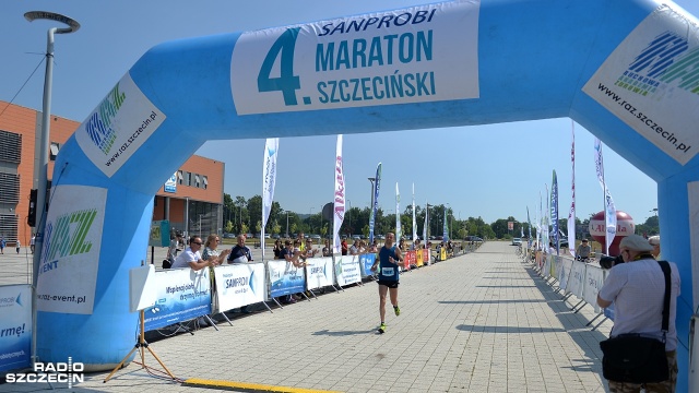 IV Sanprobi Maraton Szczeciński. Fot. Łukasz Szełemej [Radio Szczecin] Zwycięzca Maratonu Szczecińskiego: "myślałem, że będzie gorzej" [ZDJĘCIA]