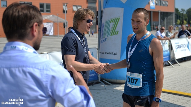 IV Sanprobi Maraton Szczeciński. Fot. Łukasz Szełemej [Radio Szczecin] Zwycięzca Maratonu Szczecińskiego: "myślałem, że będzie gorzej" [ZDJĘCIA]
