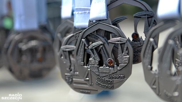 IV Sanprobi Maraton Szczeciński. Fot. Łukasz Szełemej [Radio Szczecin] Zwycięzca Maratonu Szczecińskiego: "myślałem, że będzie gorzej" [ZDJĘCIA]