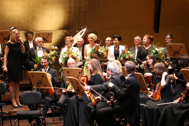 Muzycy filharmonii imienia Mieczysława Karłowicza w Szczecinie na zakończenie sezonu 2017/2018 wykonali jedno z najpopularniejszych dzieł muzyki symfonicznej. Fot. Materiały Filharmonii Owacja na stojąco. Filharmonia "zatoczyła koło" [ZDJĘCIA]