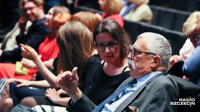 Uroczystość wręczenia Nagrody Literackiej dla Autorki Gryfia. Fot. Robert Stachnik [Radio Szczecin] Poznaliśmy laureatkę Nagrody Literackiej dla Autorki Gryfia [ZDJĘCIA]