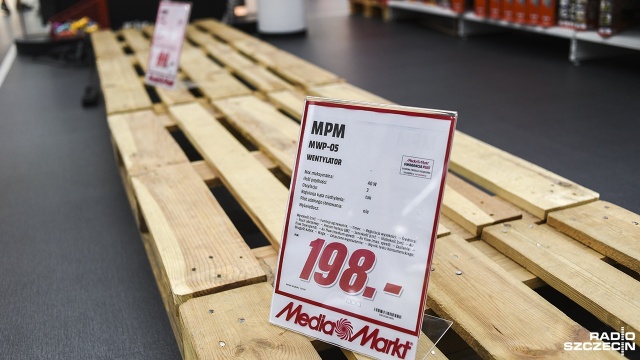 W szczecińskich sklepach brakuje wentylatorów. Fot. Kamila Kozioł [Radio Szczecin] Kilkaset wentylatorów sprzedanych w kilka minut. "Łapali jak za komuny" [ZDJĘCIA]
