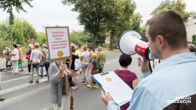 Fot. Robert Stachnik [Radio Szczecin] Protestowali, blokując ulicę Granitową [ZDJĘCIA]