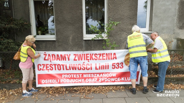 Fot. Robert Stachnik [Radio Szczecin] Protestowali, blokując ulicę Granitową [ZDJĘCIA]