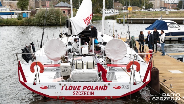 Do poniedziałku jacht "I love Poland" będzie cumował w marinie przy Wyspie Grodzkiej. Fot. Robert Stachnik [Radio Szczecin] "I love Poland" w Szczecinie [ZDJĘCIA]