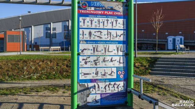 Szczecińska siłownia pod chmurką. Fot. Kamila Kozioł [Radio Szczecin] Wandale niszczą szczecińskie siłownie pod chmurką [ZDJĘCIA]