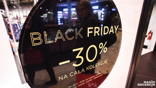 Fot. Kamila Kozioł [Radio Szczecin] Tłumy mieszkańców polują na okazje w galeriach handlowych [WIDEO, ZDJĘCIA]