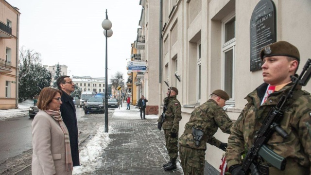 Premier Mateusz Morawiecki zapewniał podczas spotkania z mieszkańcami Chełma, że jednym z najważniejszych działań jego rządu jest walka o prawdę historyczną.