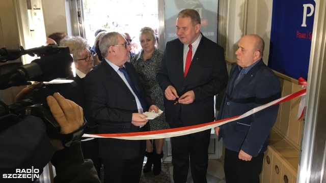 Do końca lutego poznamy nazwisko nowego wojewody zachodniopomorskiego - poinformował w poniedziałek poseł Prawa i Sprawiedliwości Leszek Dobrzyński. Mamy niewielkie problemy techniczne - dodał parlamentarzysta. W Wolinie otwarto biuro parlamentarne Prawa i Sprawiedliwości.