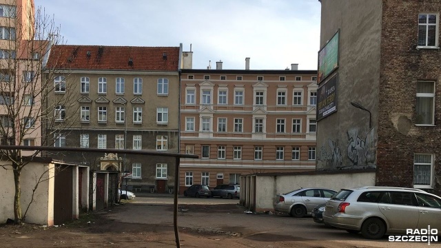 Mieszkańcy bloku przy ulicy Wielkopolskiej w Szczecinie nie chcą, by w ich sąsiedztwie powstał kolejny.